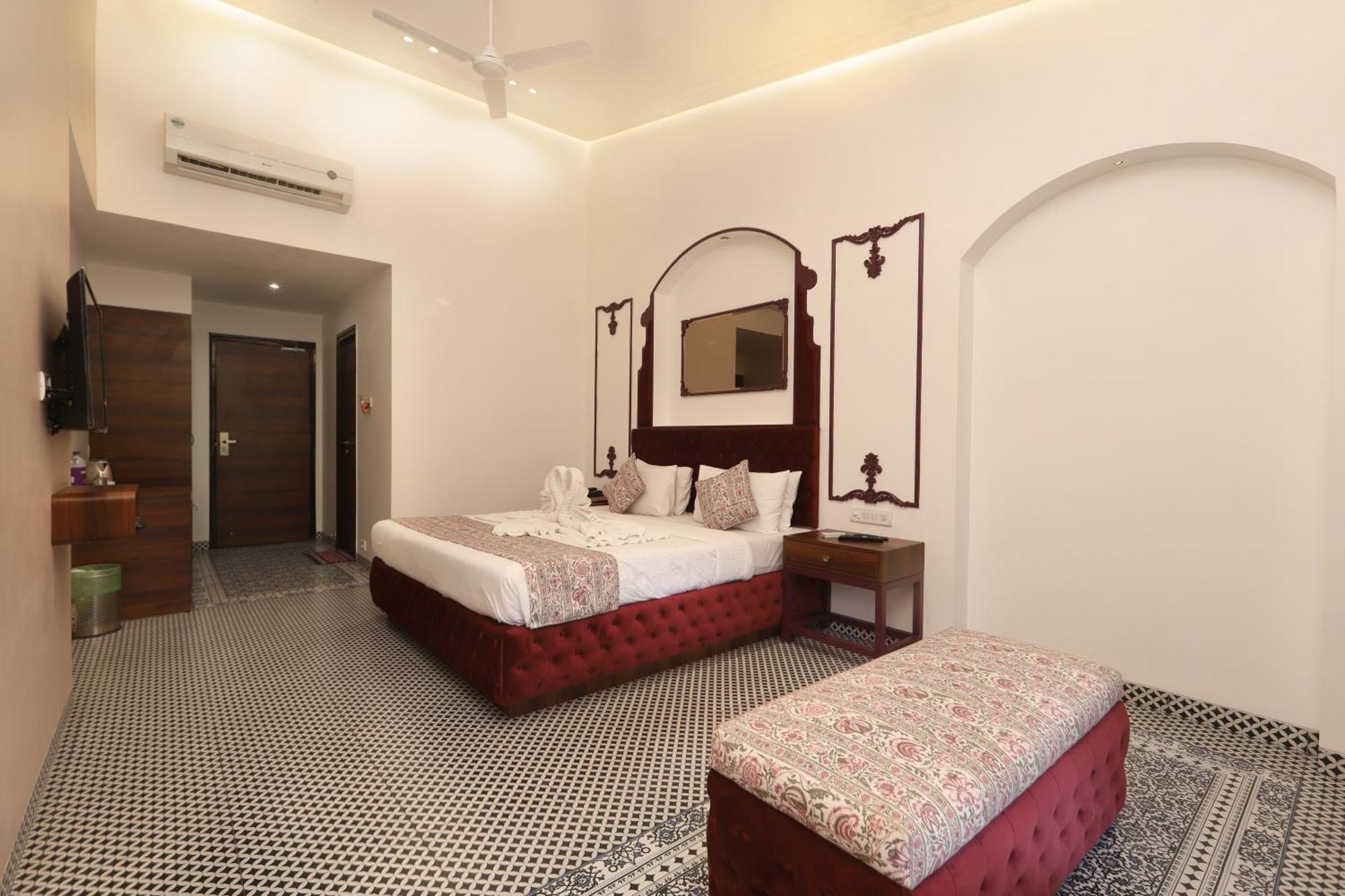 Zaras Resort Khandala Lonavala Εξωτερικό φωτογραφία