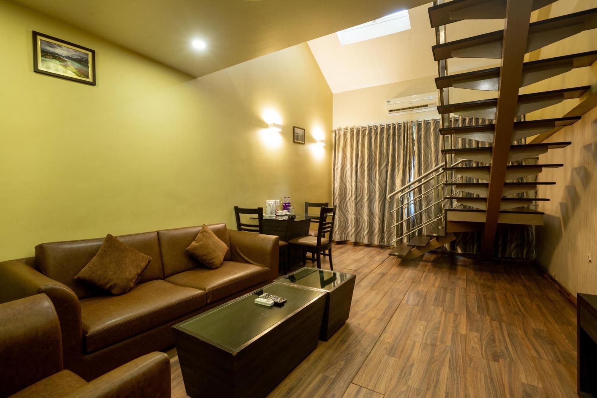 Zaras Resort Khandala Lonavala Εξωτερικό φωτογραφία