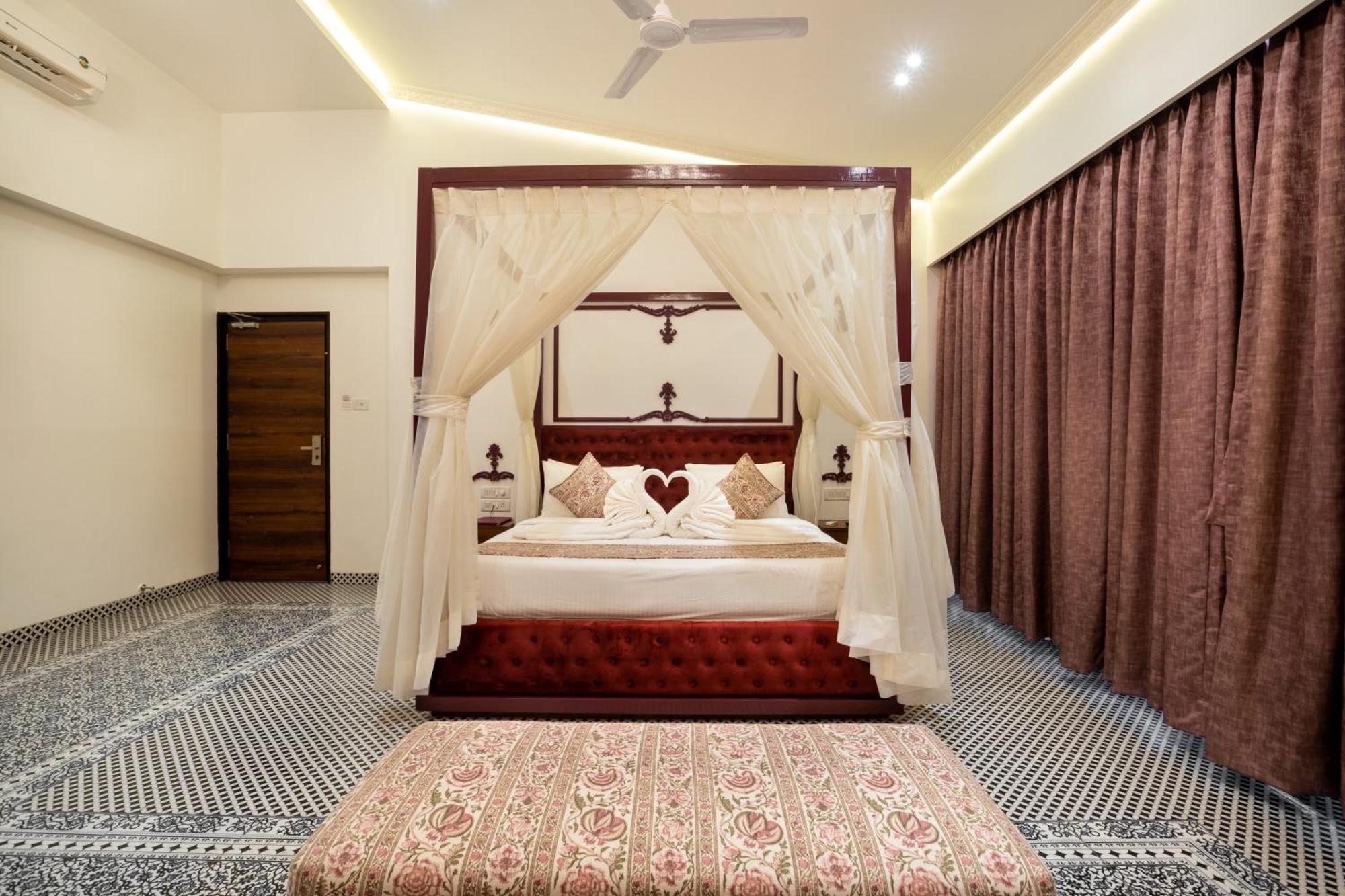 Zaras Resort Khandala Lonavala Εξωτερικό φωτογραφία