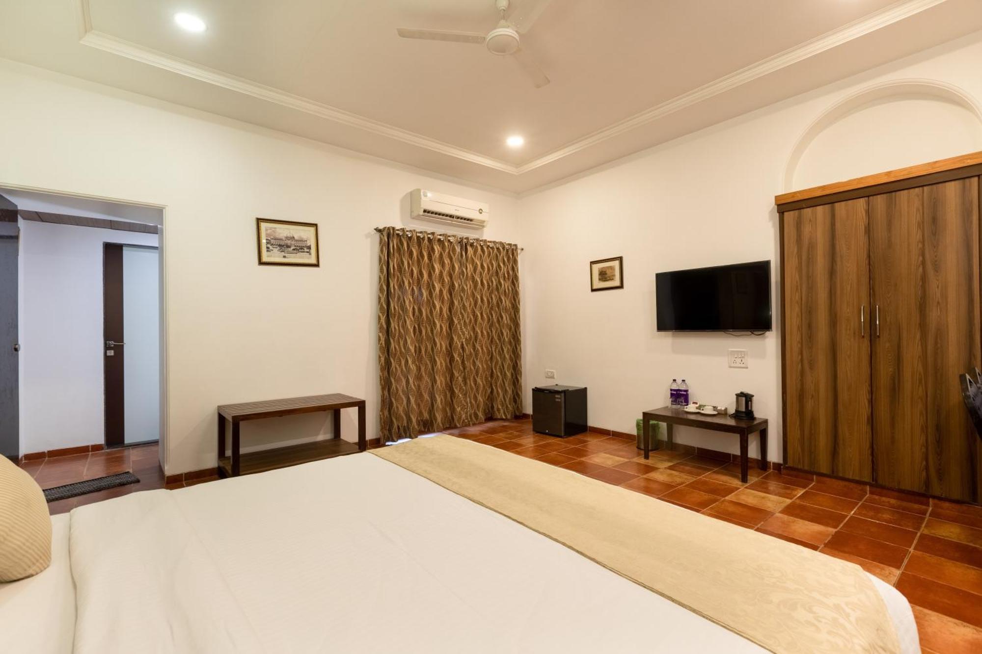 Zaras Resort Khandala Lonavala Εξωτερικό φωτογραφία