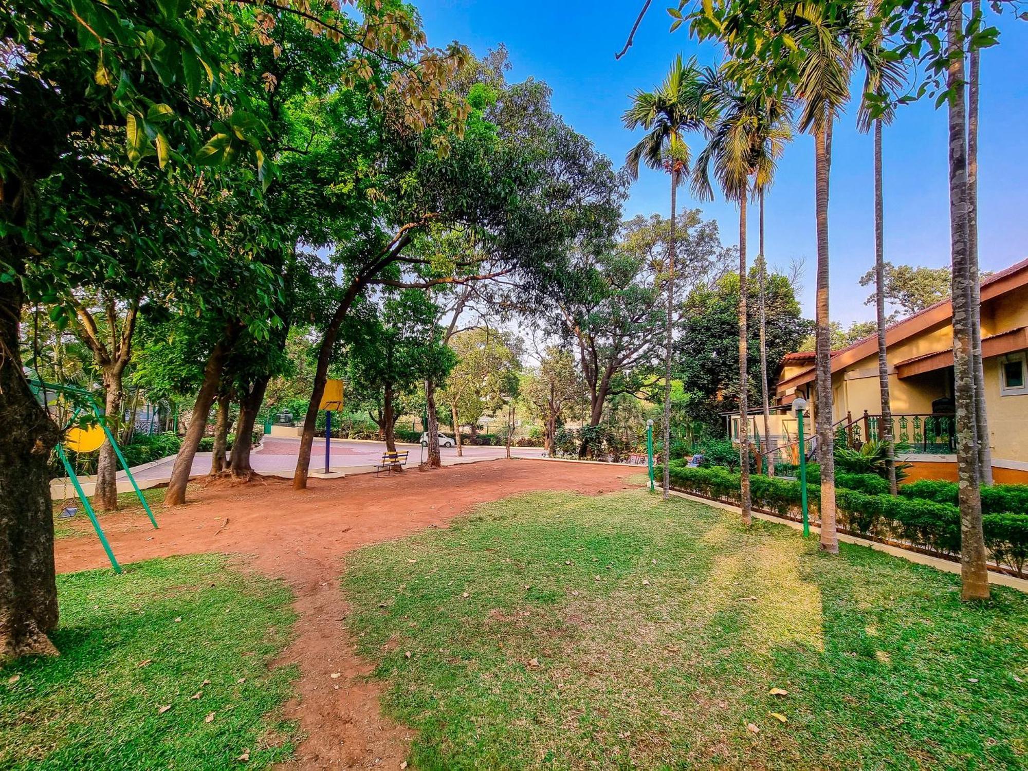 Zaras Resort Khandala Lonavala Εξωτερικό φωτογραφία